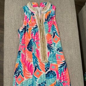 Lilly Pulitzer size 4 shift dress, never worn.